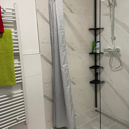 Apartment Neubauwohnung In - Sehr Zentral Mit Gratis Parkplatz *