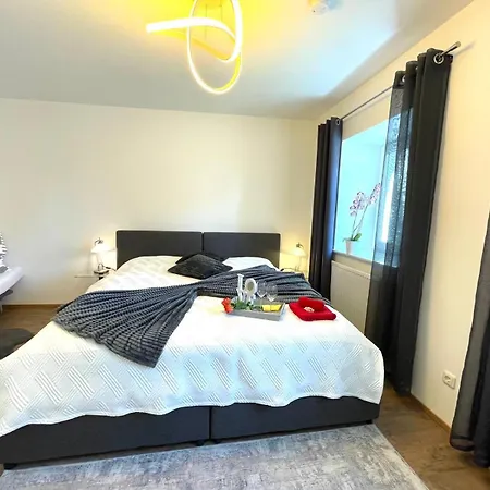 Apartment Neubauwohnung In - Sehr Zentral,gratis Parkplatz Und Balkon