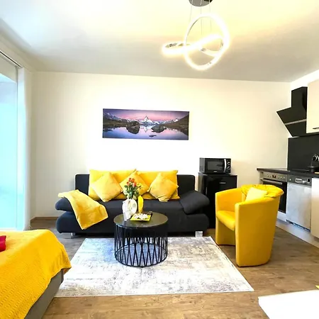 Neubauwohnung In - Sehr Zentral,gratis Parkplatz Und Balkon Линц