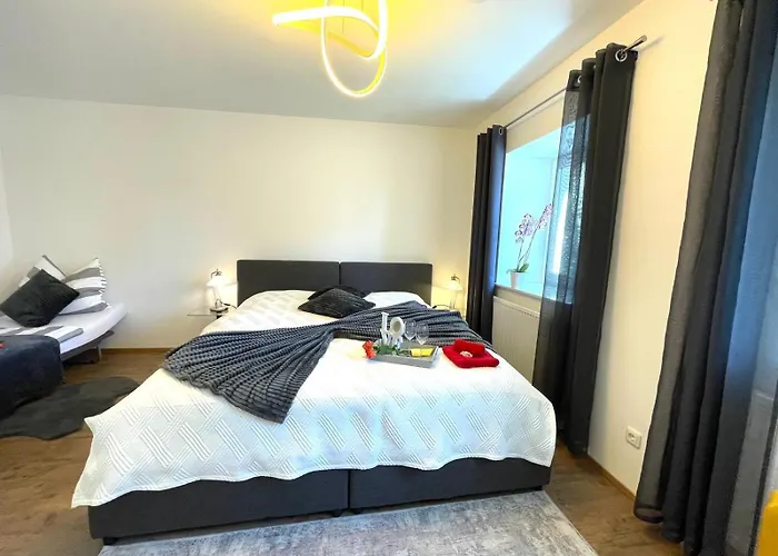 Апартаменты Neubauwohnung In - Sehr Zentral,gratis Parkplatz Und Balkon