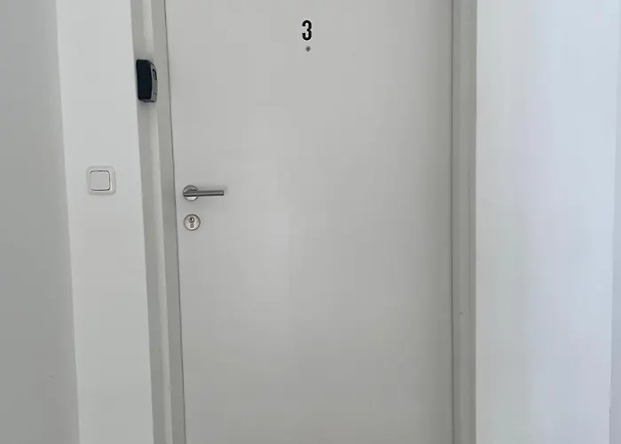 Neubauwohnung In - Sehr Zentral,gratis Parkplatz Und Balkon Апартаменты